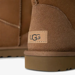 UGG W Classic Short II