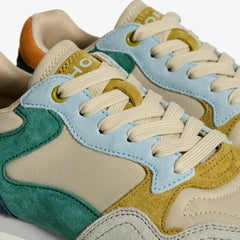 Hoff City Singapore Woman